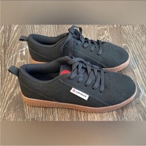 NWT Airwalk Men's Black and Brown Sneakers Size 6